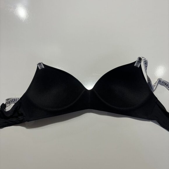 Victoria's Secret Bra T-Shirt Lightly Lined Wireless Black Sz 32DD Sexy Comfy - Picture 6 of 6